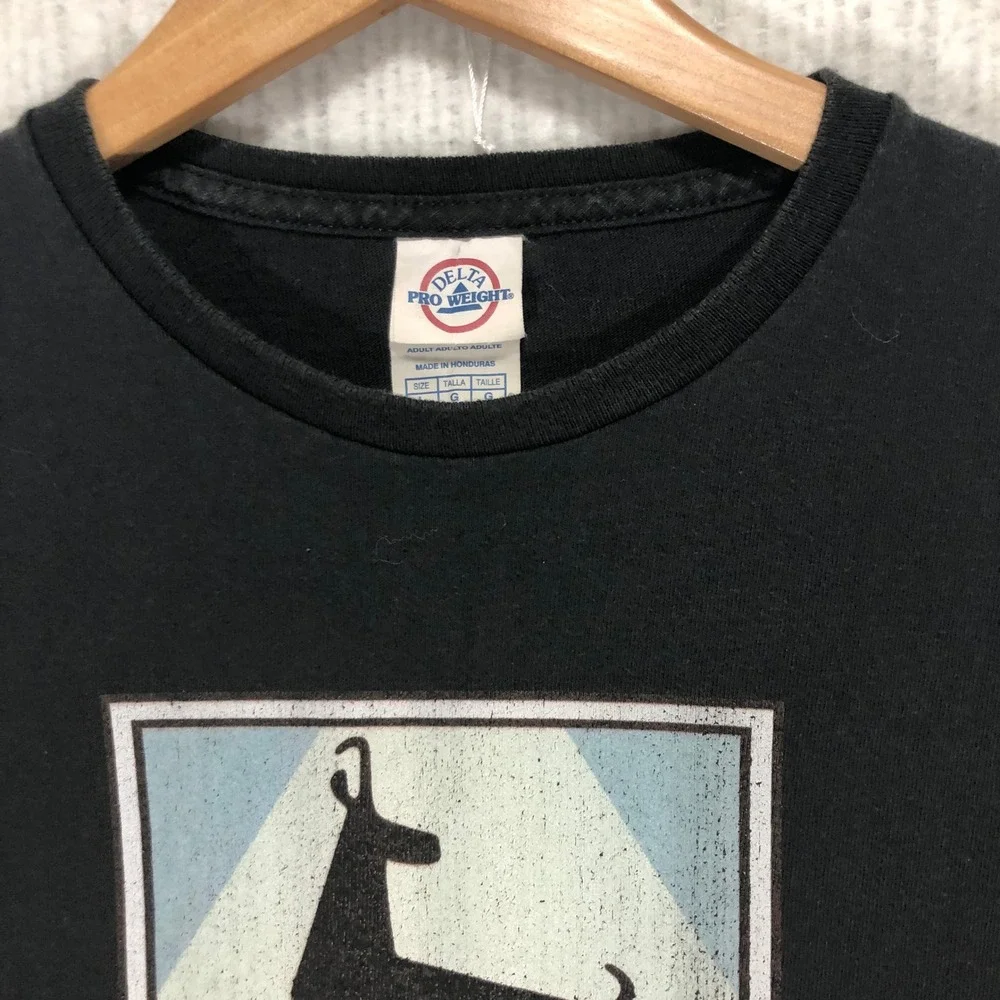 Llama Crest‎ Shield Logo Tee Shirt Delta Pro Weight Size Large